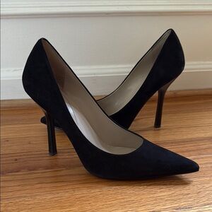 Guess Women 10 Pointed Toe Black Nubuck Leather Suede 4.5" High Heel Shoe
